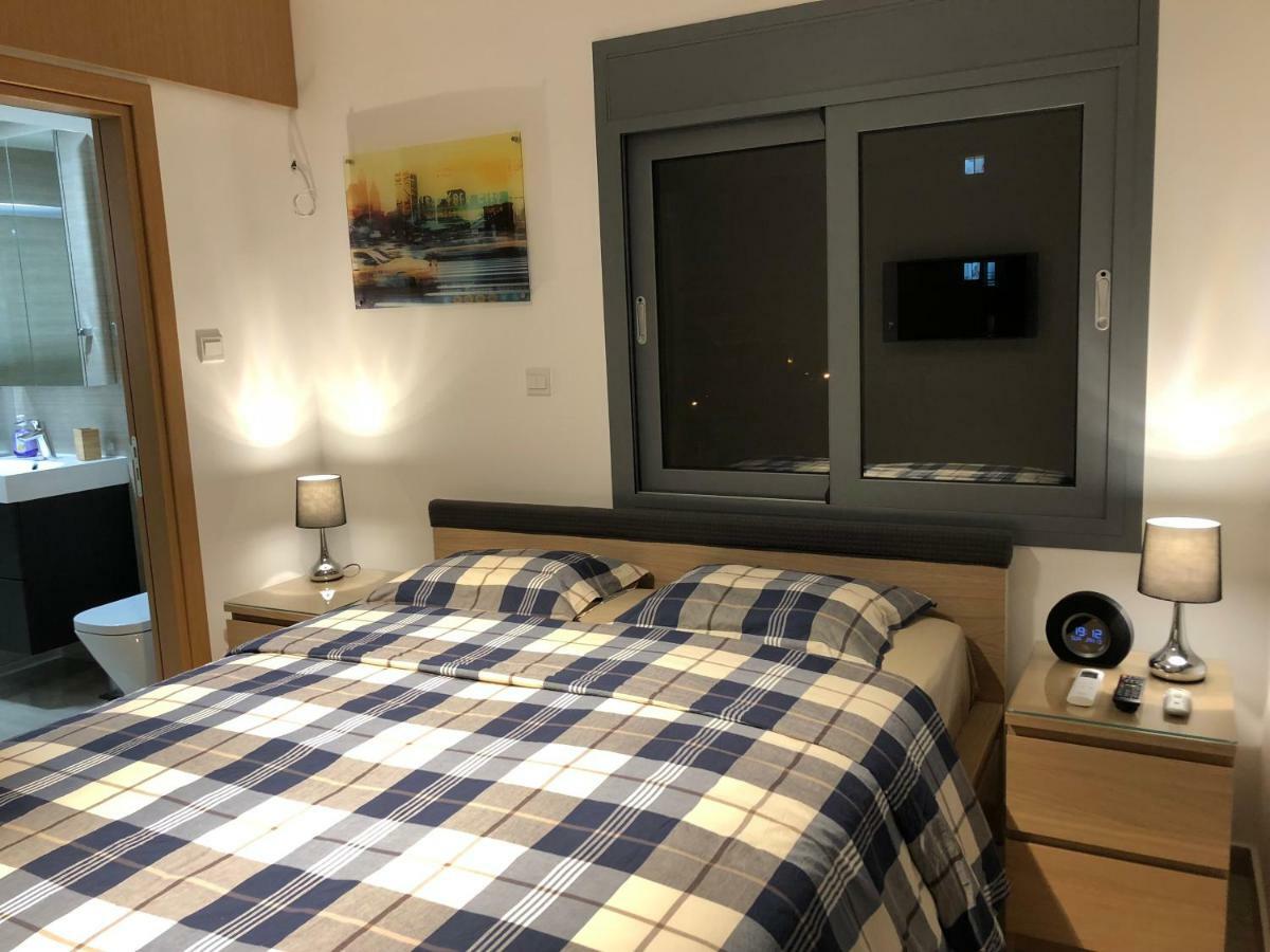 Kennedy Deluxe Suites Nikosia Bagian luar foto