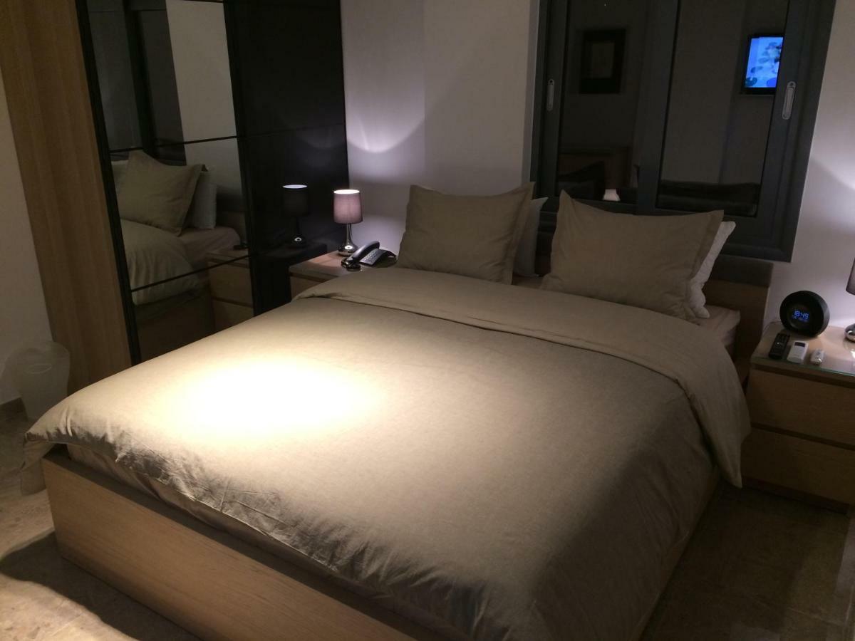 Kennedy Deluxe Suites Nikosia Bagian luar foto