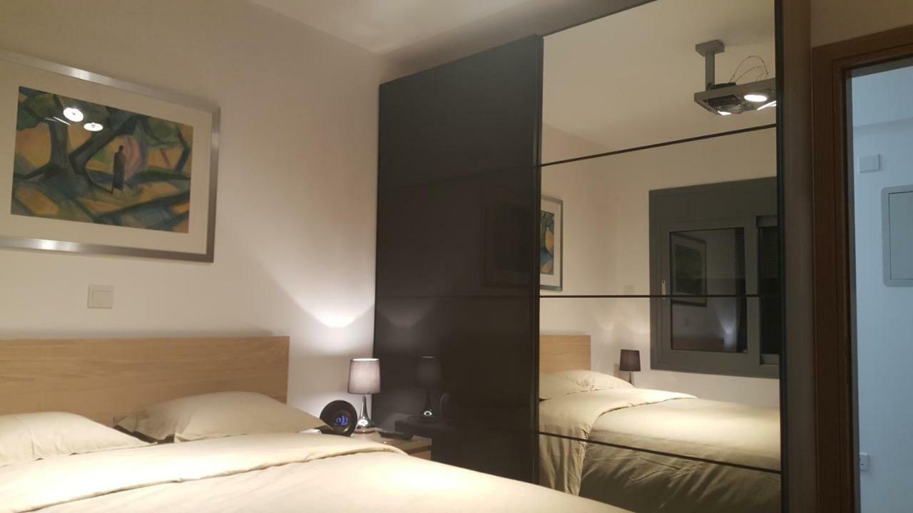 Kennedy Deluxe Suites Nikosia Bagian luar foto